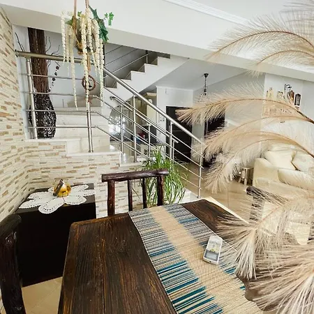 D & J Luxury House * Nea Kallikrateia