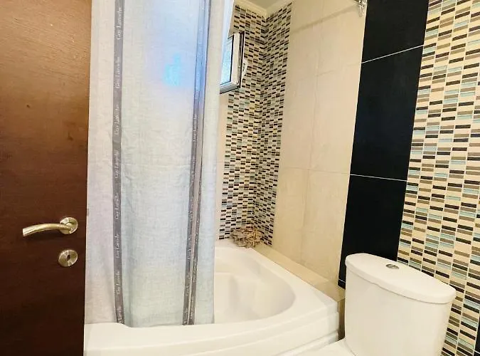 Сasa de vacaciones D & J Luxury House
