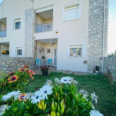 D & J Luxury House Prázdninový dům