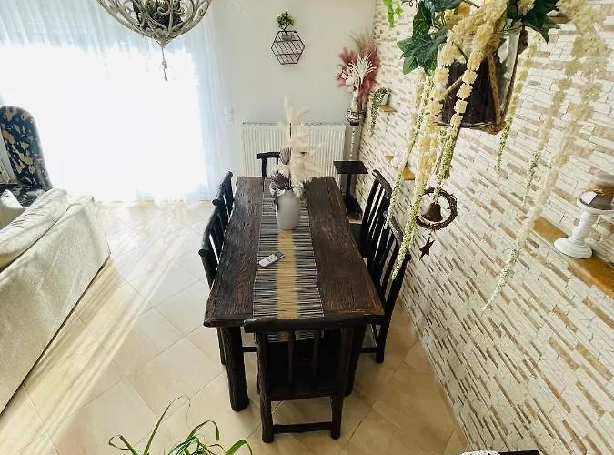 Dom wakacyjny D & J Luxury House